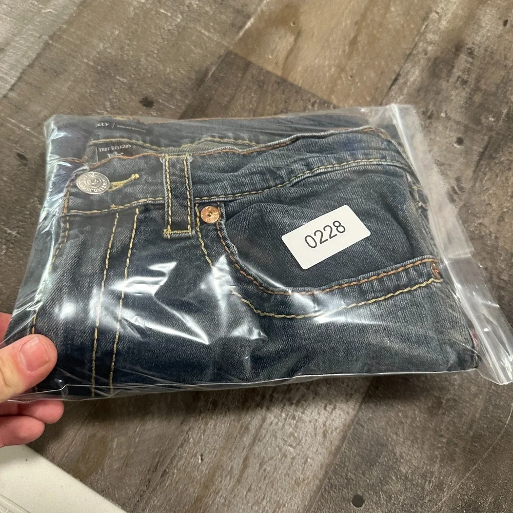 True Religion Jeans Men 36x31 Blue Medium Wash Billy Relaxed Bootcut Logo